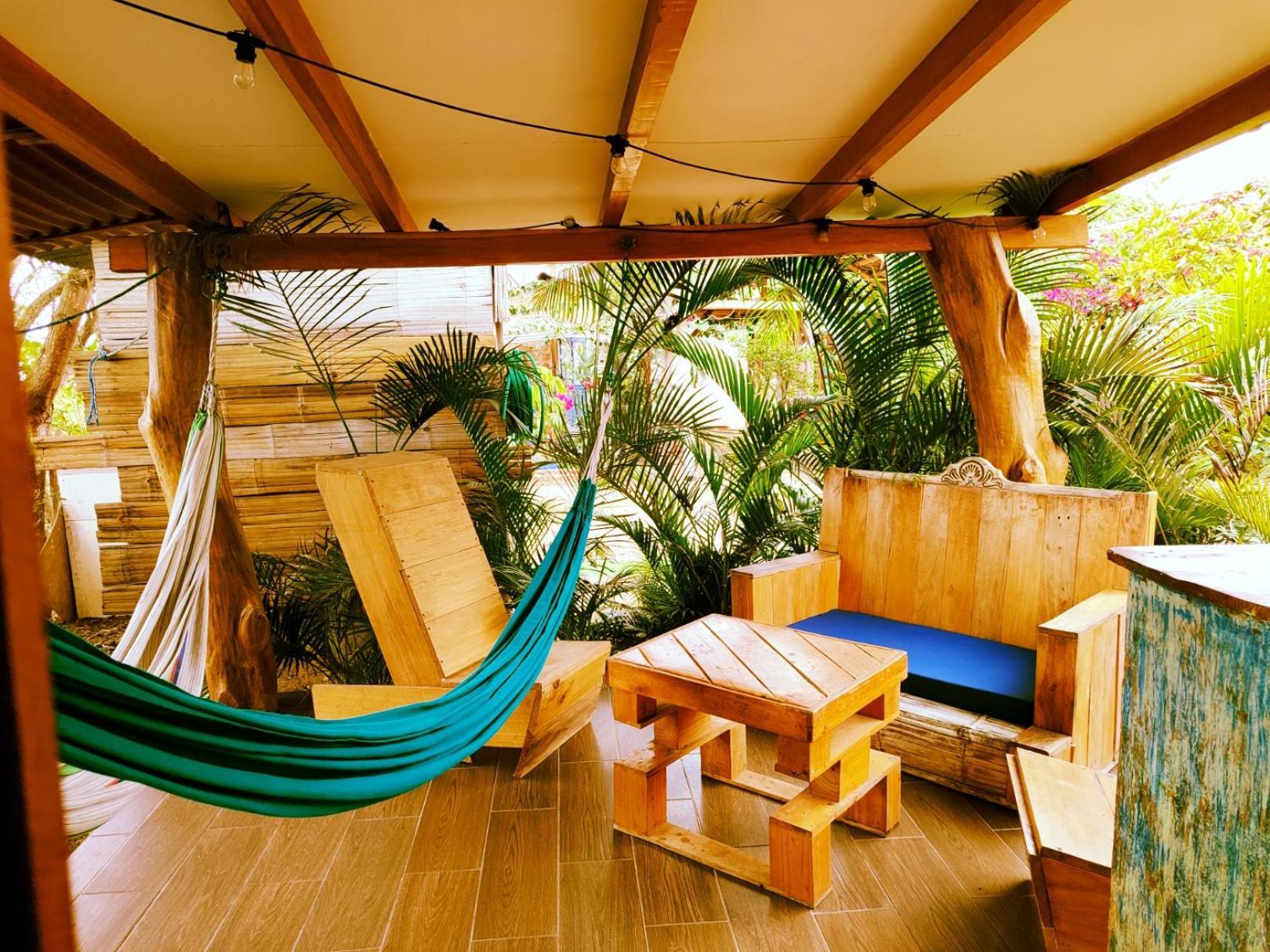 Cafe Madame Hotel Puerto Lopez Ngoại thất bức ảnh