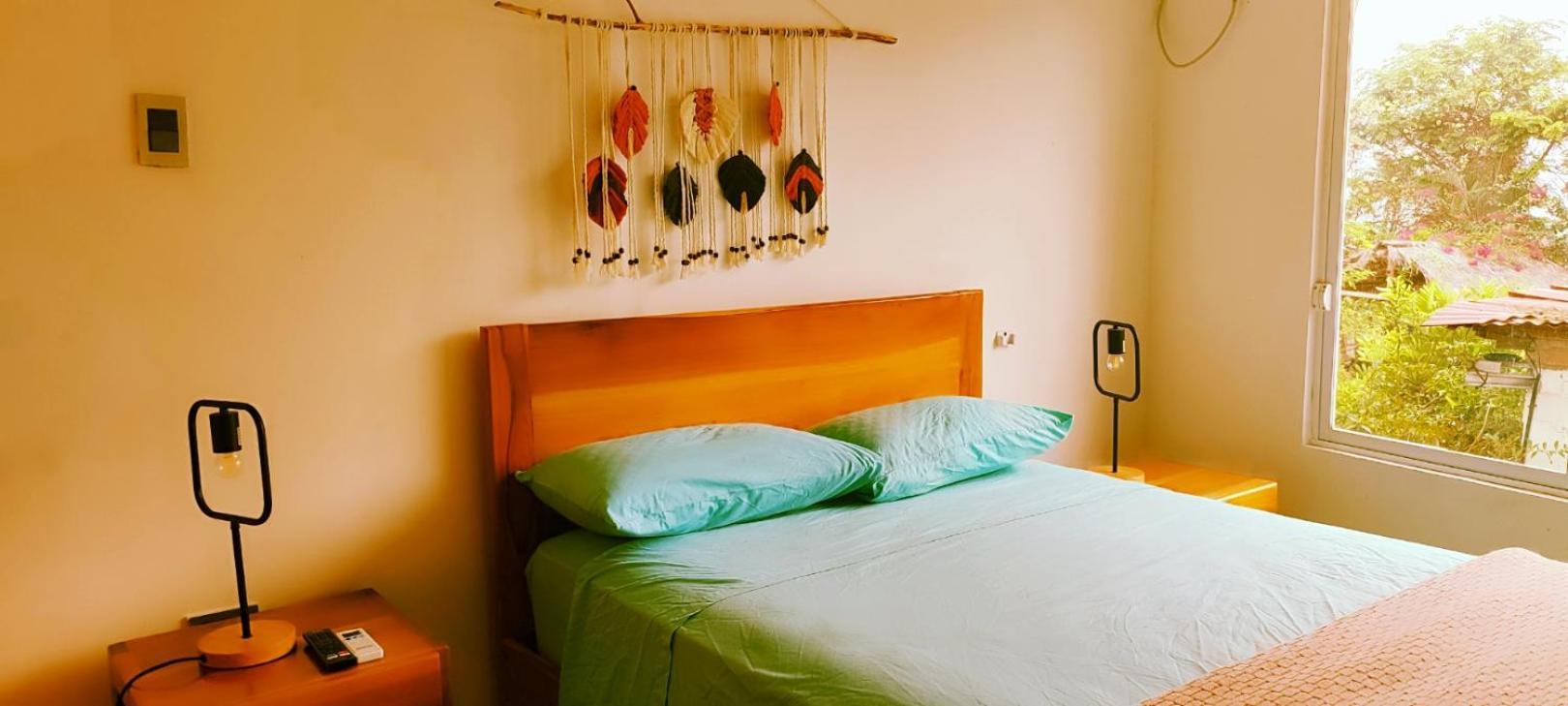 Cafe Madame Hotel Puerto Lopez Ngoại thất bức ảnh